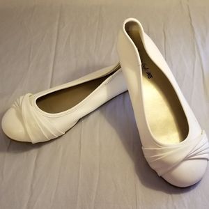 Women's American Eagle Flats/Loafers Size 7.5